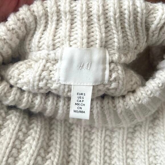H&M Drop Shoulder Fringe Thick Ribbed Knit Wool Blend Sweater Size Small - Picture 8 of 9